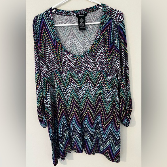 Premise Colorful Swing Top - Picture 3 of 9